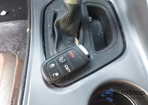 2023 Dodge Challenger R/T Scat Pack z USA, uszkodzony, nr VIN 2C3CDZFJ8PH637797